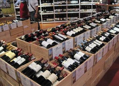 工廠附近開什么店好？中國(guó)名酒折扣店加盟利潤(rùn)可觀，飲料及茶葉零售前景分析